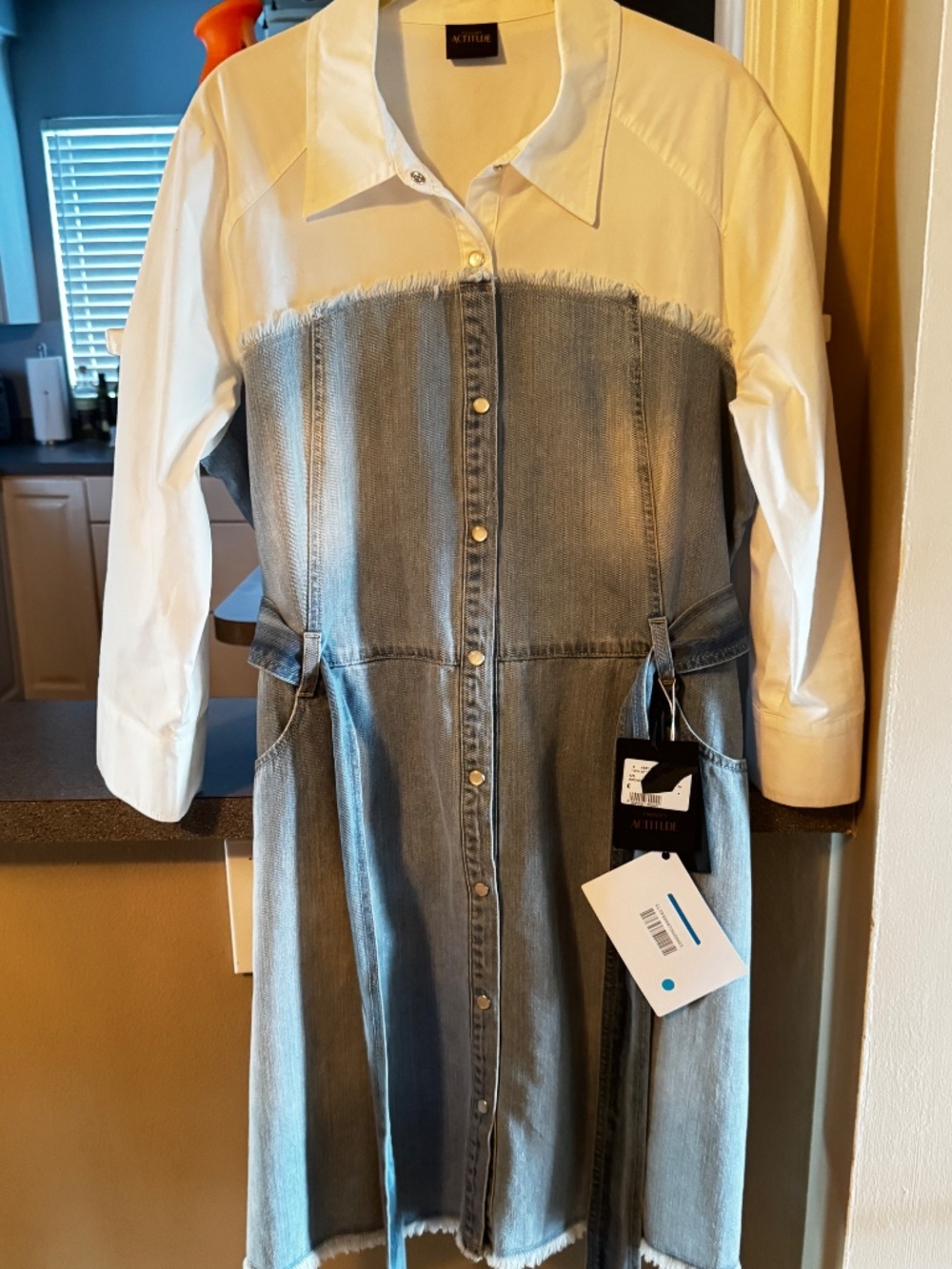 Dress - Picture 2 of 2